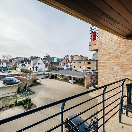 In St Idesbald Near The Sea, Cleaning Included Apartment *