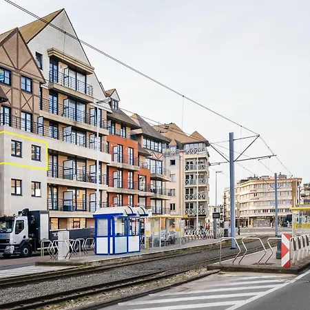 In St Idesbald Near The Sea, Cleaning Included Apartment