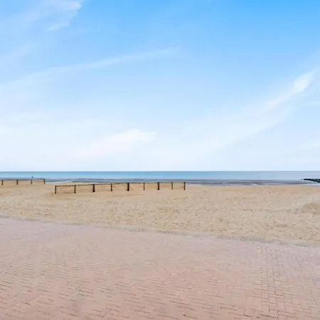 Apartment In St Idesbald Near The Sea, Cleaning Included